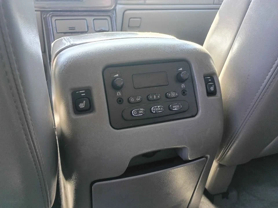 2004 GMC Yukon 2nd Gen - Image 10 of 11