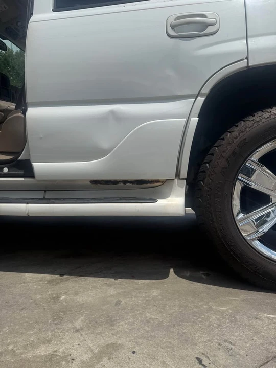 2004 GMC Yukon 2nd Gen - Image 16 of 20