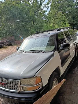 2004 GMC Yukon Denali Sport Utility 4D