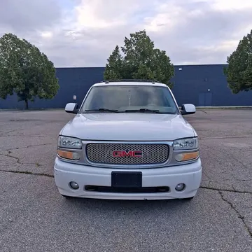2004 GMC Yukon Denali Sport Utility 4D