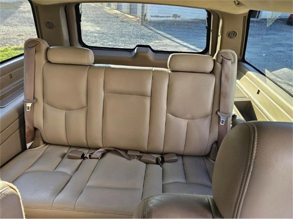 2004 GMC Yukon 2nd Gen - Image 2 of 21