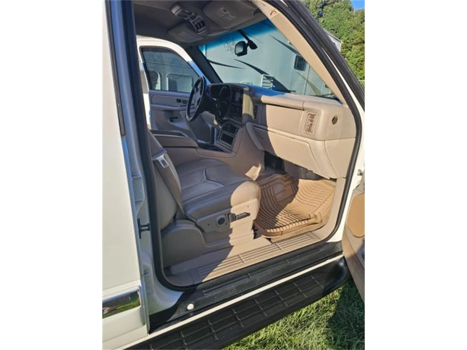 2004 GMC Yukon 2nd Gen - Image 8 of 21