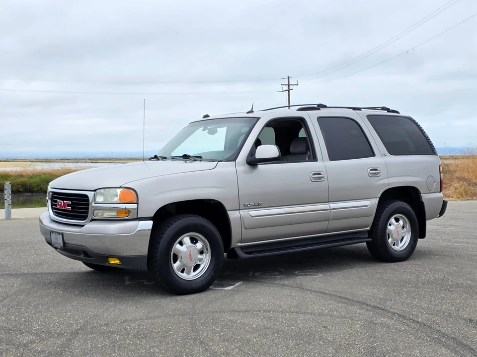 2004 GMC Yukon 2nd Gen - Image 3 of 31