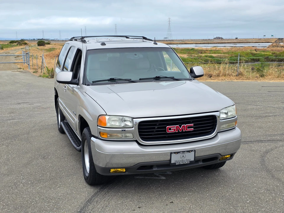 2004 GMC Yukon 2nd Gen - Image 19 of 31
