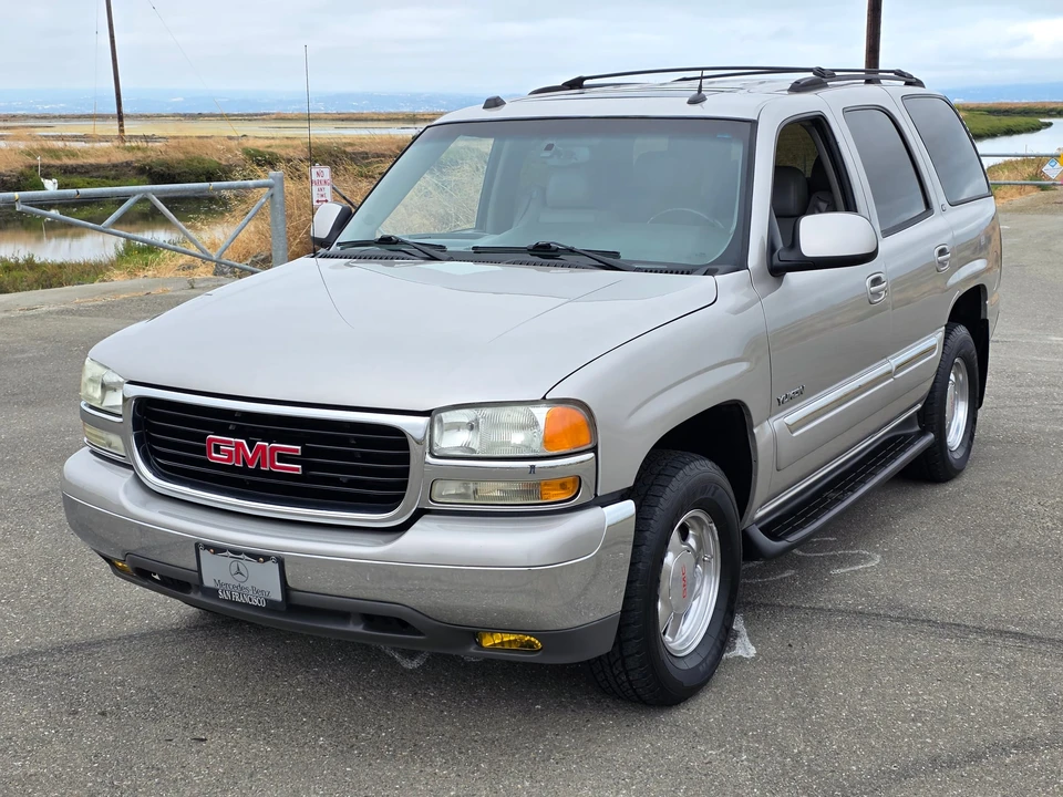 2004 GMC Yukon 2nd Gen - Image 10 of 31