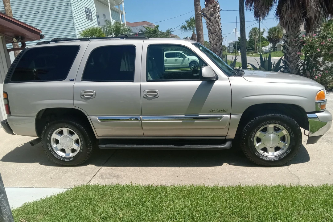 2004 GMC Yukon 2nd Gen - Image 12 of 31