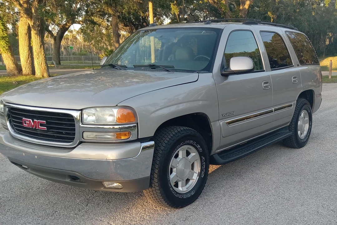 2004 GMC Yukon 2nd Gen - Image 7 of 31