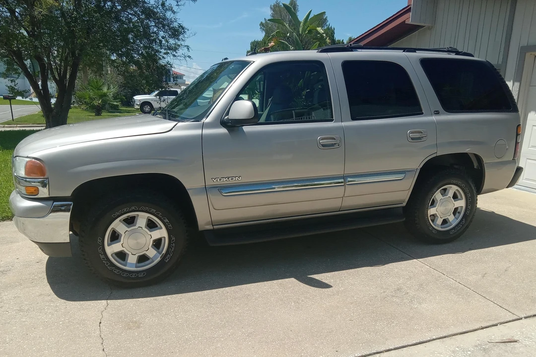 2004 GMC Yukon 2nd Gen - Image 8 of 31