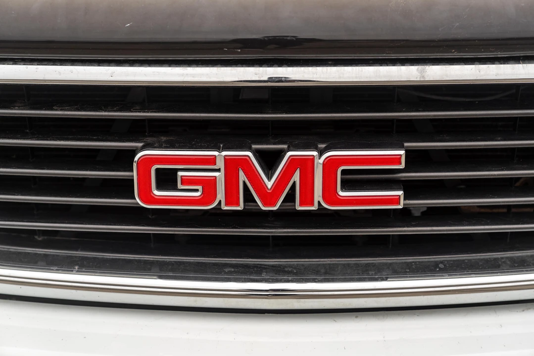 2004 GMC Yukon 2nd Gen - Image 16 of 31