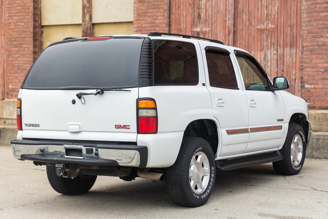 2004 GMC Yukon 2nd Gen - Image 10 of 31