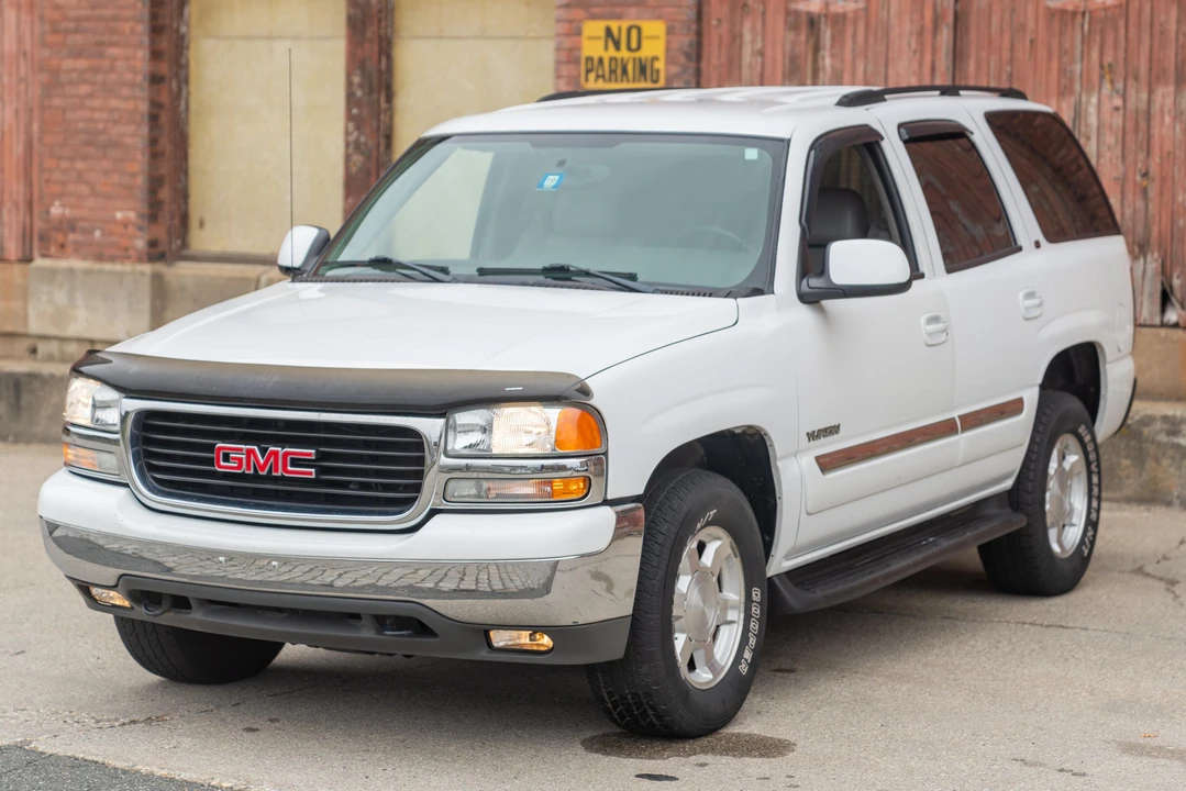 2004 GMC Yukon 2nd Gen - Image 8 of 31
