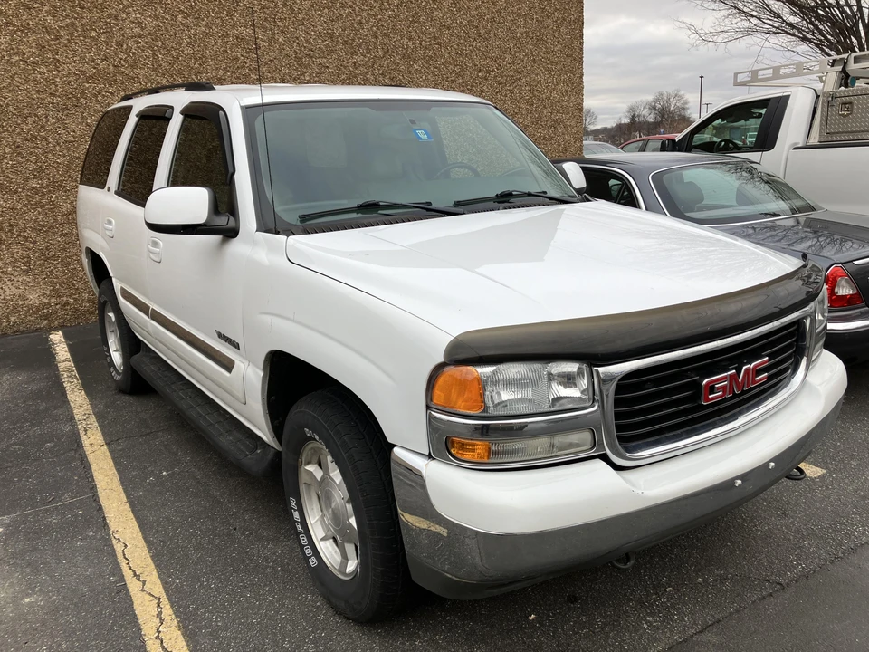 2004 GMC Yukon 2nd Gen - Image 14 of 31