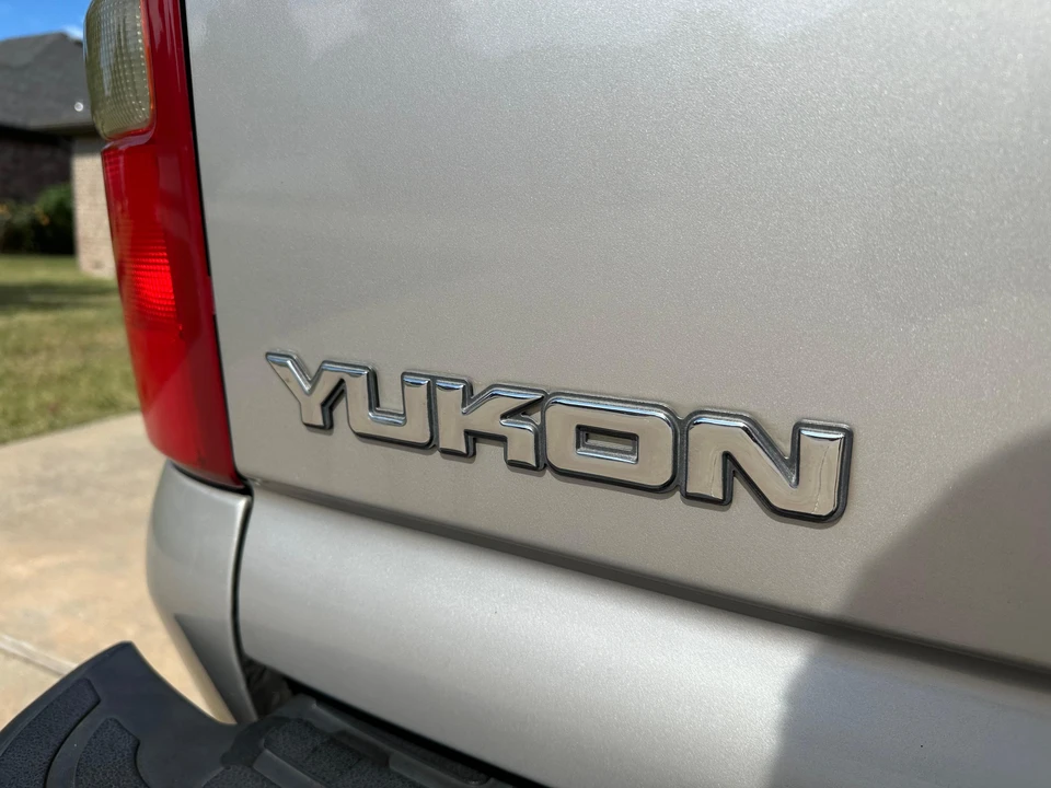 2004 GMC Yukon 2nd Gen - Image 17 of 31