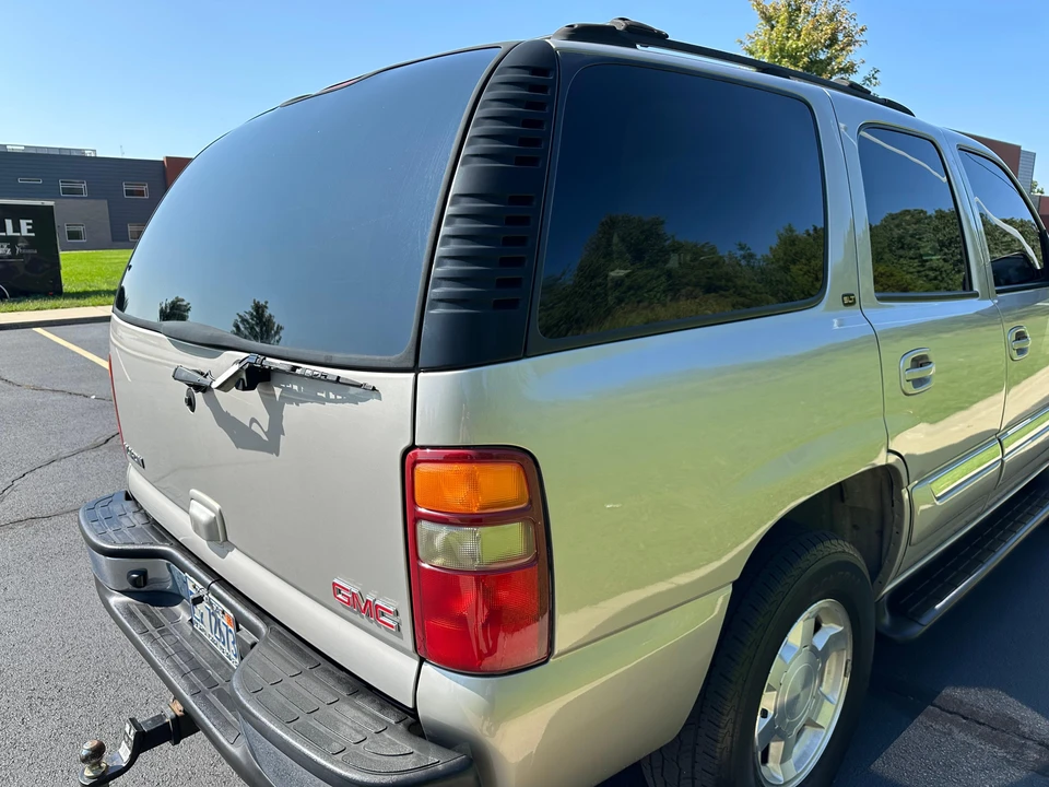 2004 GMC Yukon 2nd Gen - Image 19 of 31