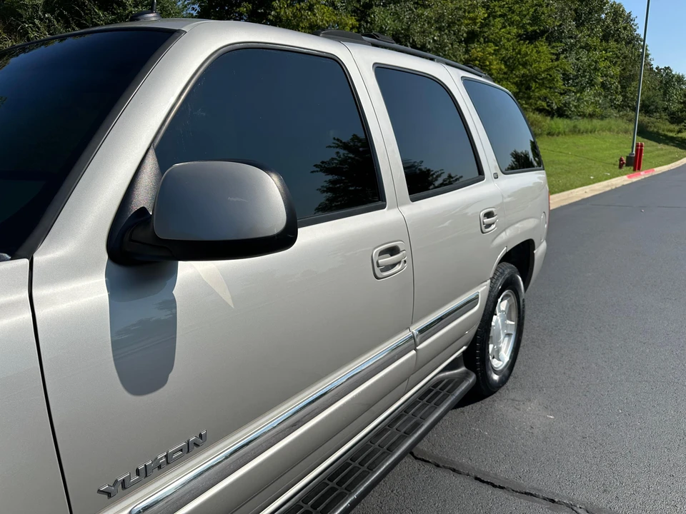 2004 GMC Yukon 2nd Gen - Image 11 of 31