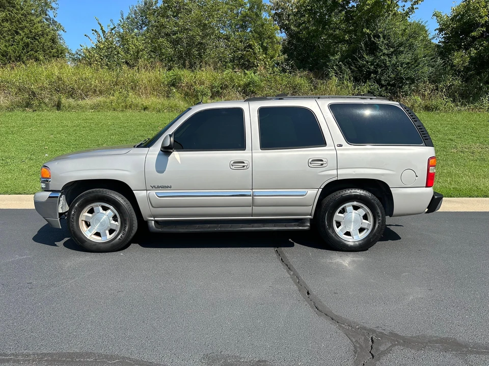 2004 GMC Yukon 2nd Gen - Image 6 of 31