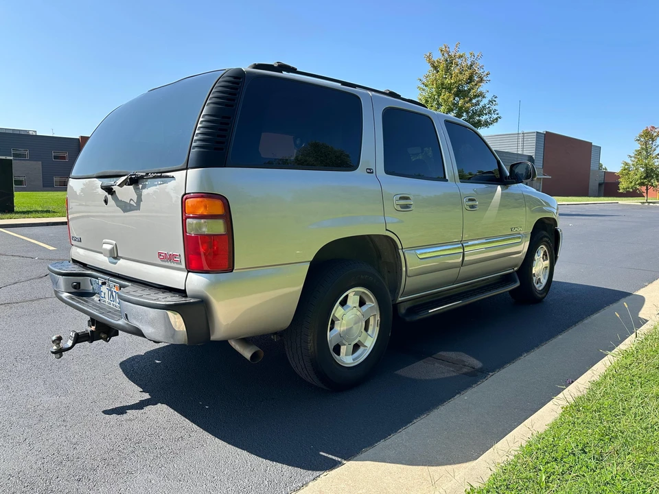 2004 GMC Yukon 2nd Gen - Image 7 of 31