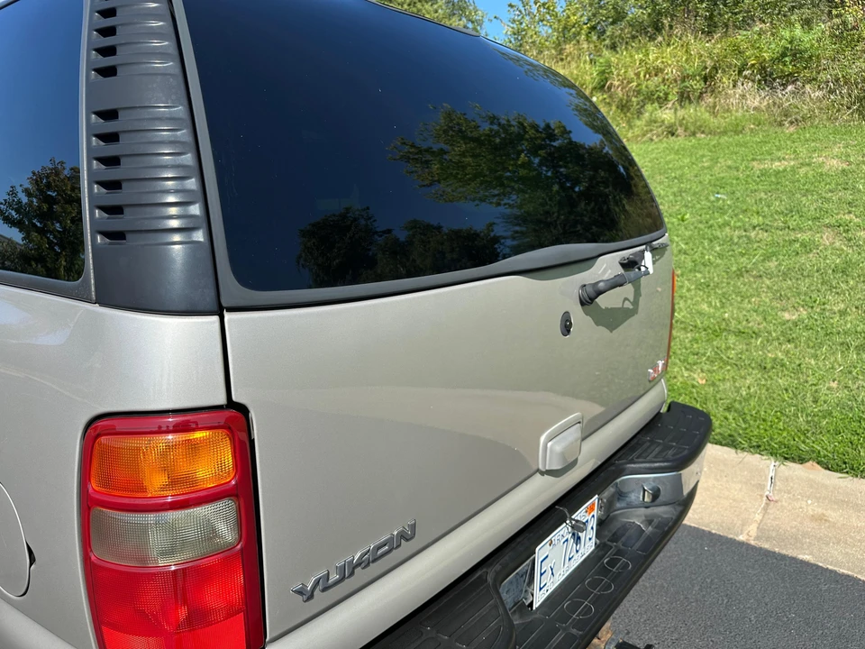 2004 GMC Yukon 2nd Gen - Image 16 of 31
