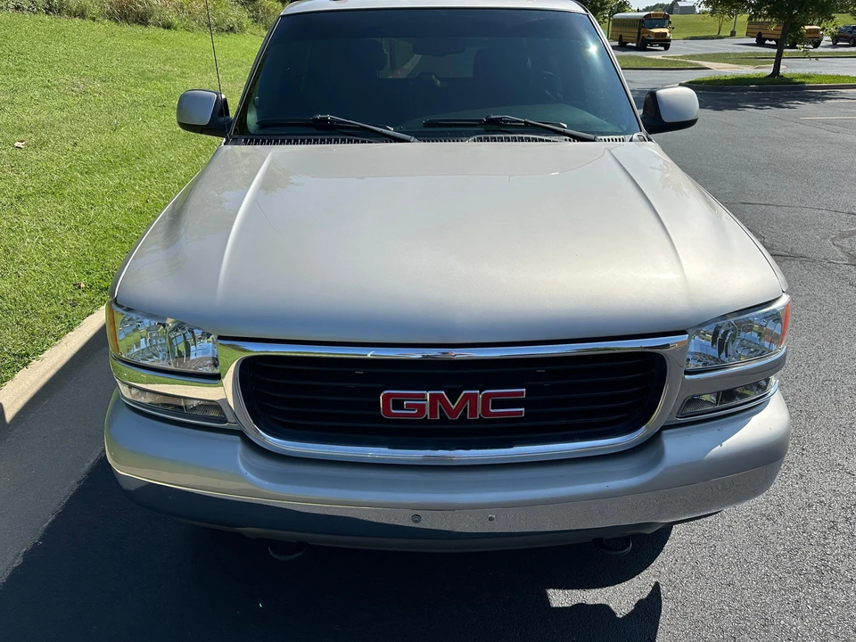 2004 GMC Yukon 2nd Gen - Image 9 of 31