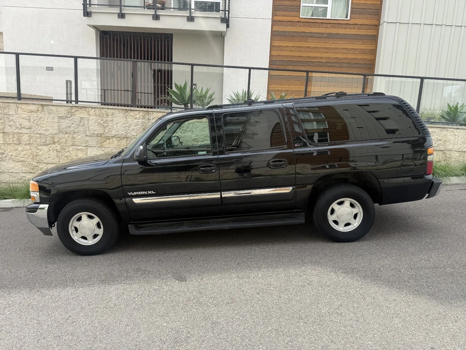 2004 GMC Yukon 2nd Gen - Image 14 of 21