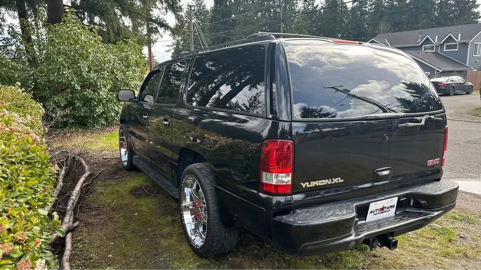 2004 GMC Yukon 2nd Gen - Image 2 of 10