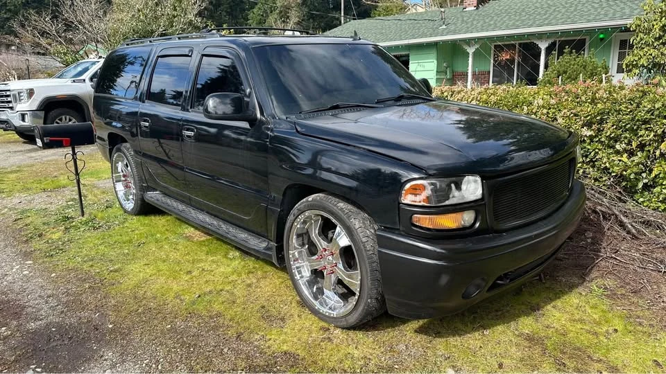 2004 GMC Yukon 2nd Gen - Image 4 of 10