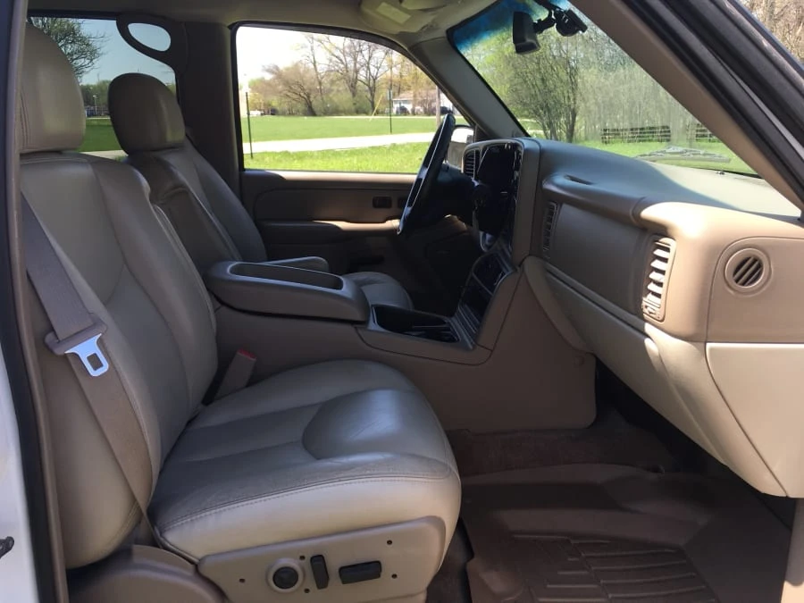 2004 GMC Yukon 2nd Gen - Image 5 of 8