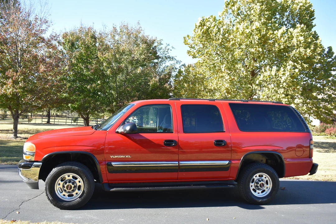 2004 GMC Yukon 2nd Gen - Image 9 of 31