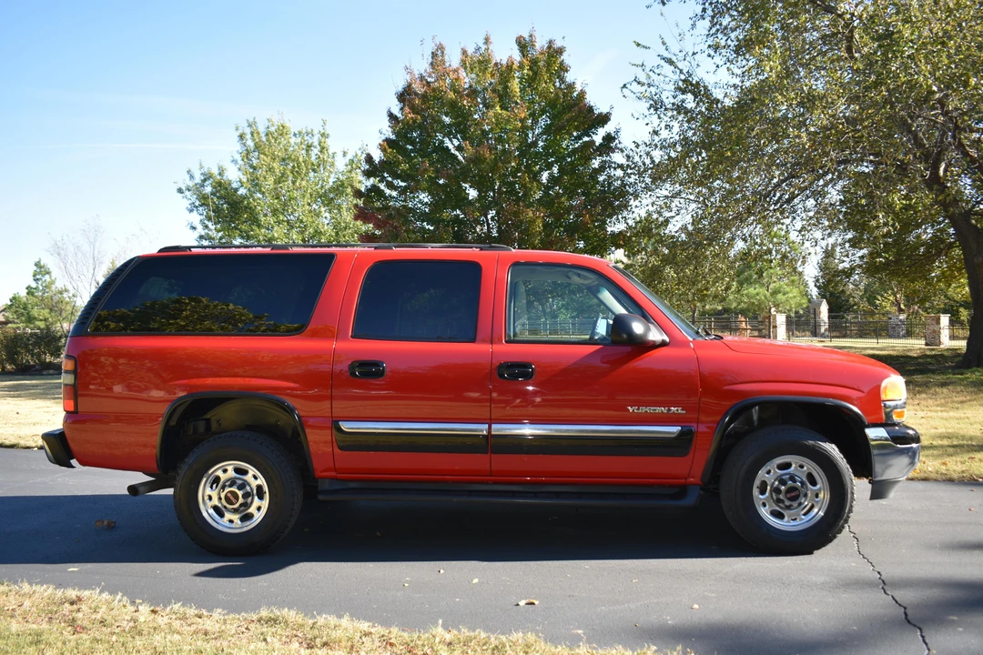 2004 GMC Yukon 2nd Gen - Image 21 of 31