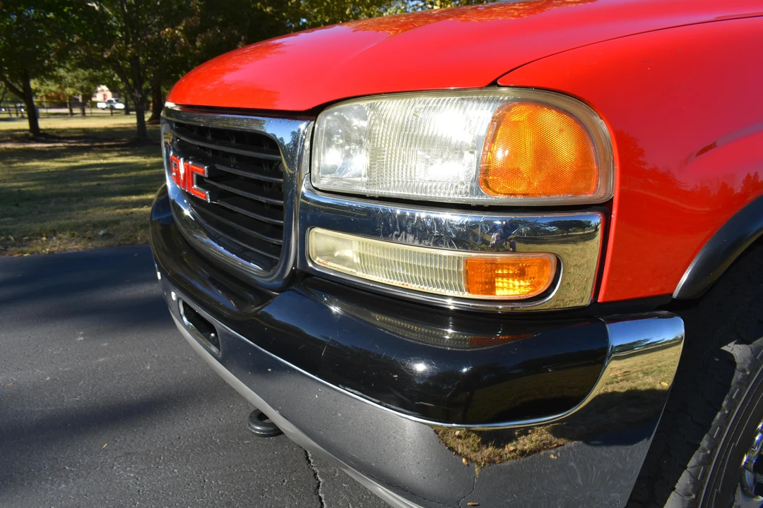 2004 GMC Yukon 2nd Gen - Image 28 of 31