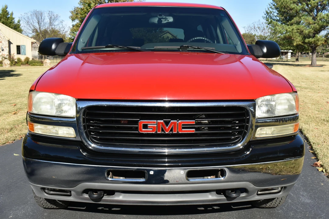 2004 GMC Yukon 2nd Gen - Image 2 of 31