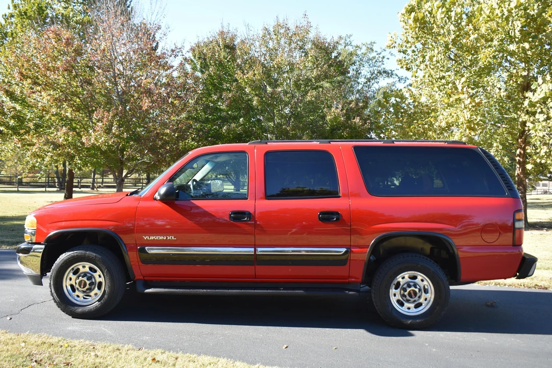 2004 GMC Yukon 2nd Gen - Image 10 of 31