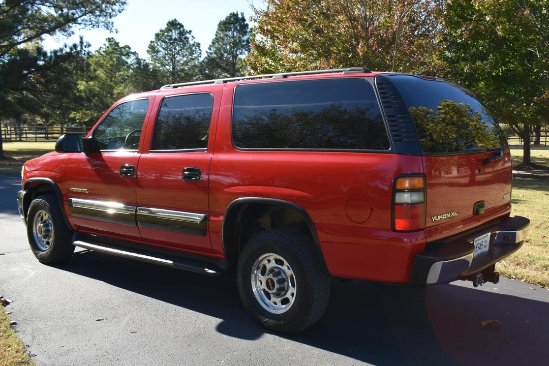 2004 GMC Yukon 2nd Gen - Image 4 of 31