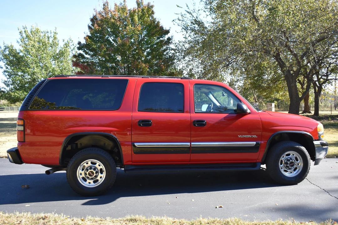 2004 GMC Yukon 2nd Gen - Image 3 of 31