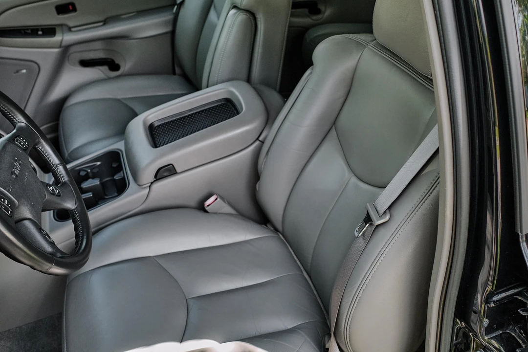 2004 GMC Yukon 2nd Gen - Image 28 of 31
