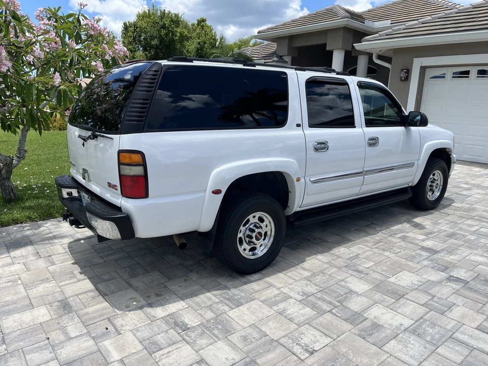 2004 GMC Yukon 2nd Gen - Image 24 of 31