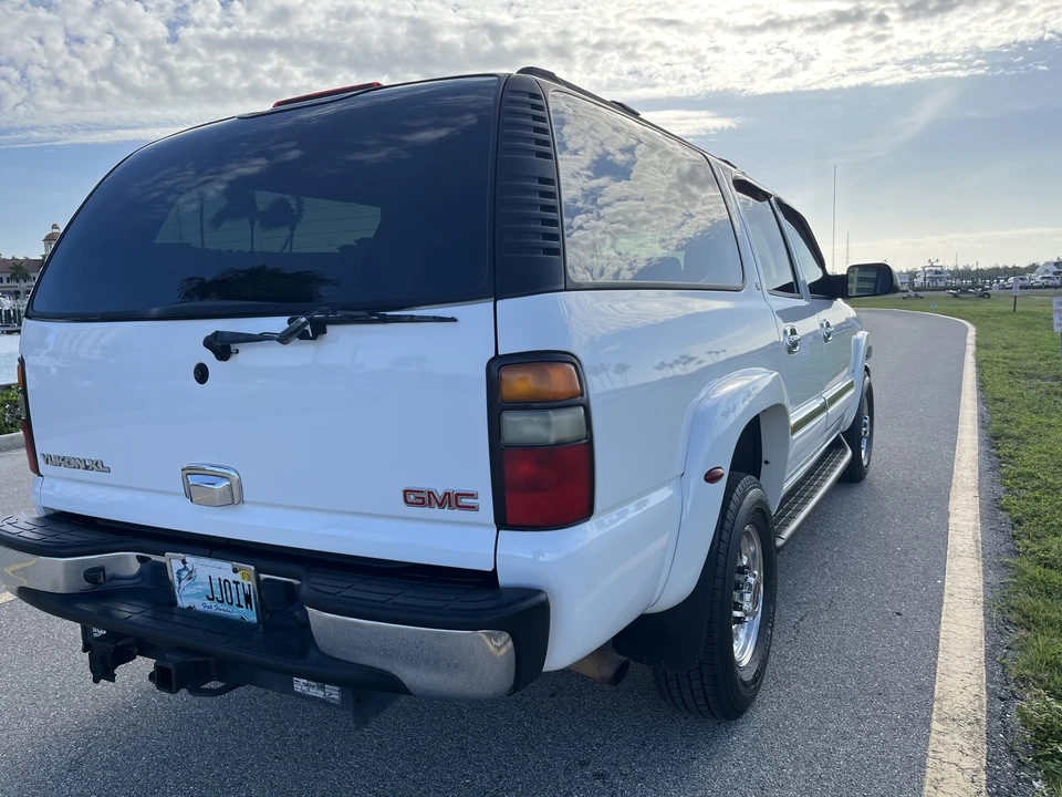 2004 GMC Yukon 2nd Gen - Image 19 of 31