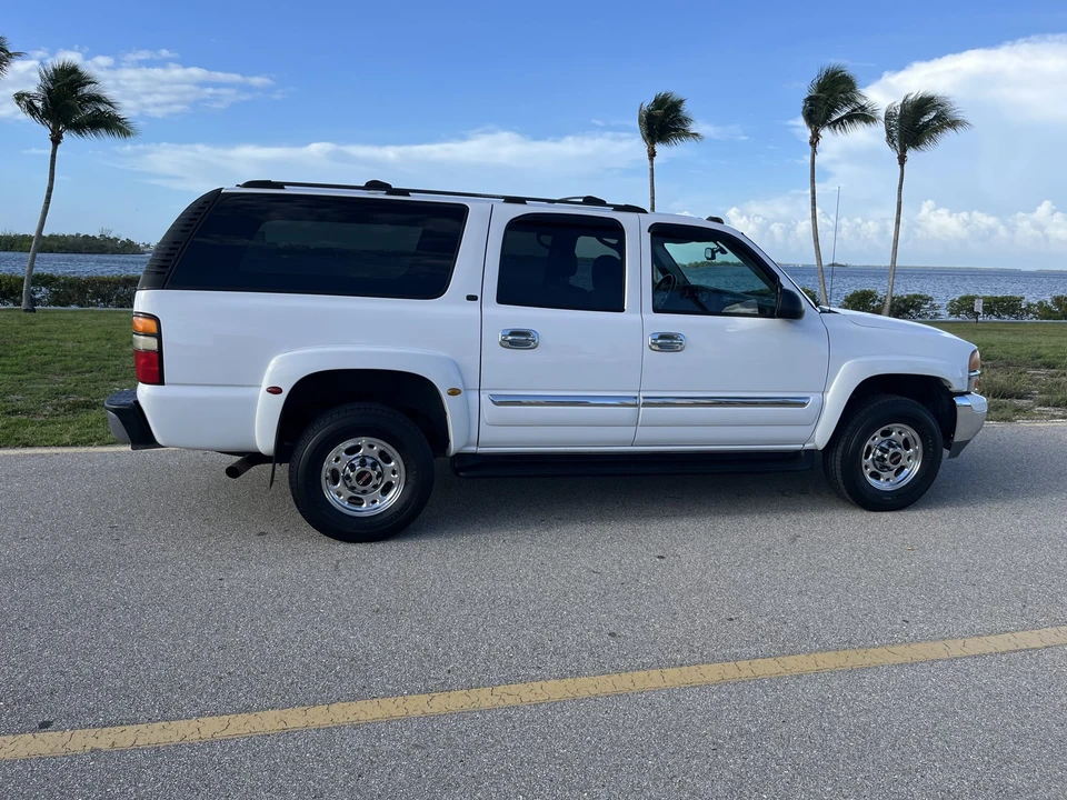 2004 GMC Yukon 2nd Gen - Image 26 of 31