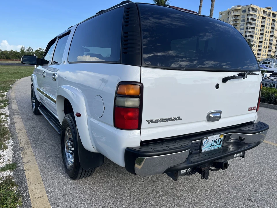 2004 GMC Yukon 2nd Gen - Image 16 of 31