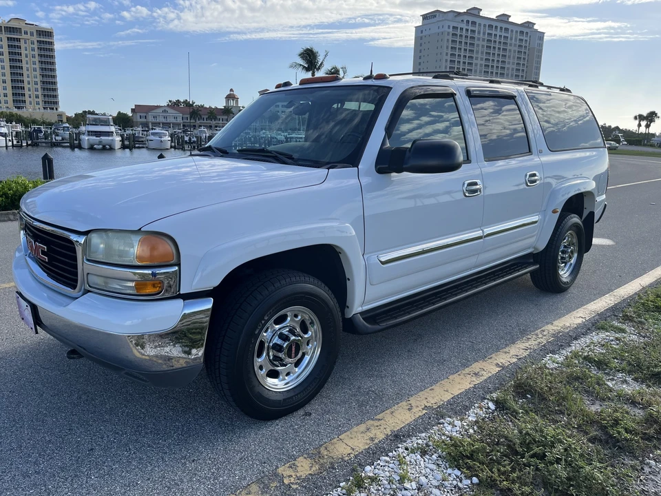 2004 GMC Yukon 2nd Gen - Image 4 of 31