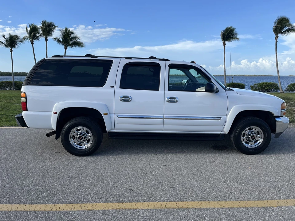 2004 GMC Yukon 2nd Gen - Image 28 of 31