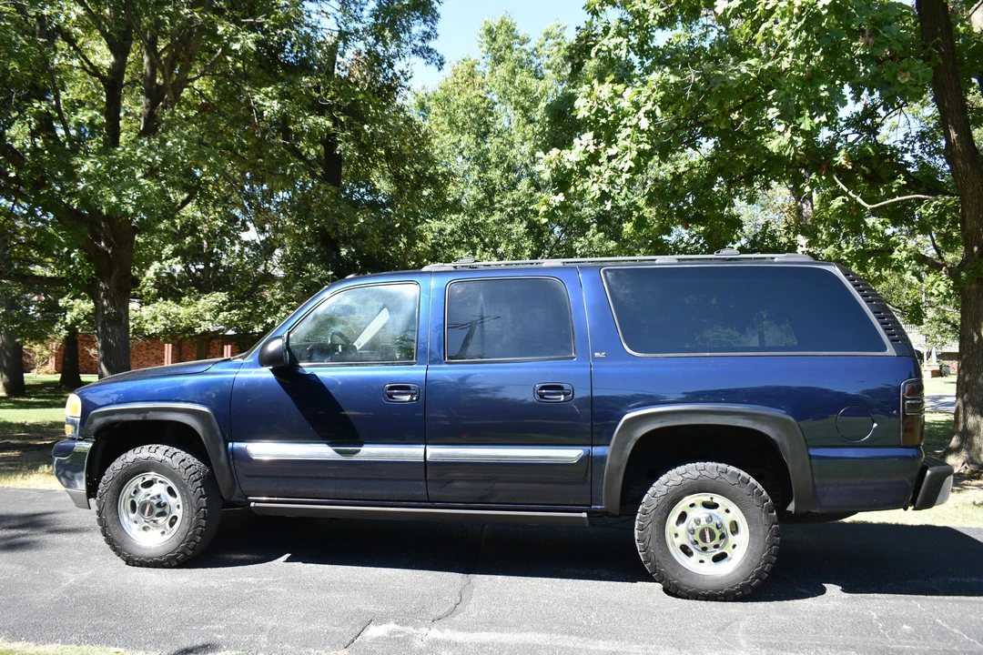 2004 GMC Yukon 2nd Gen - Image 13 of 31