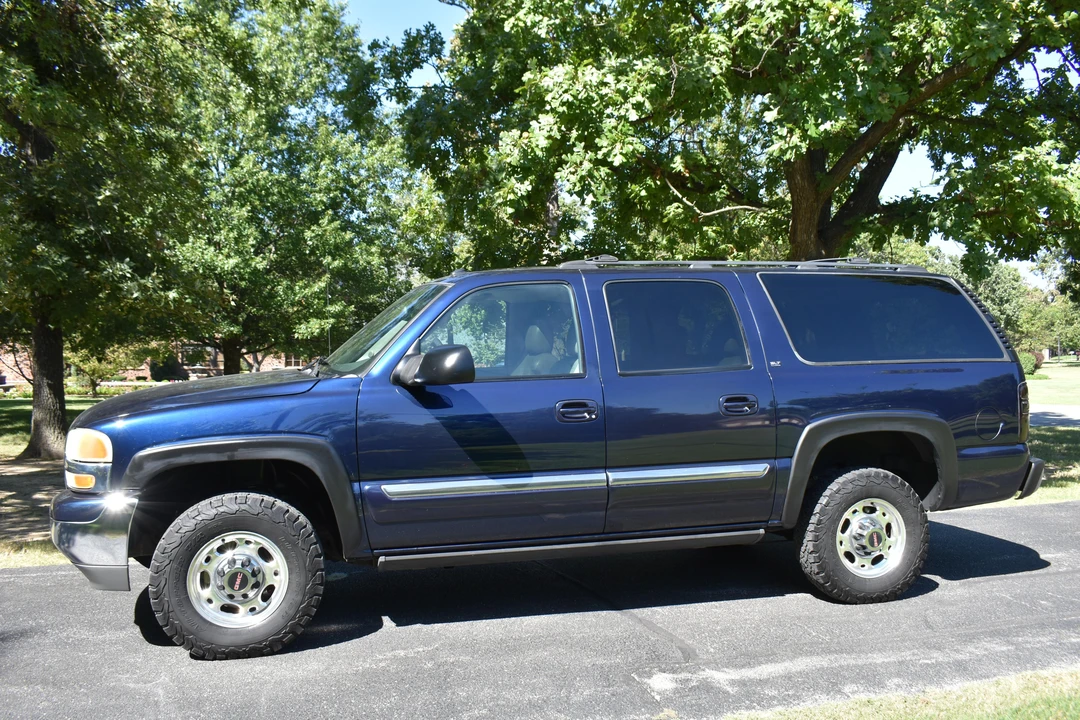 2004 GMC Yukon 2nd Gen - Image 11 of 31