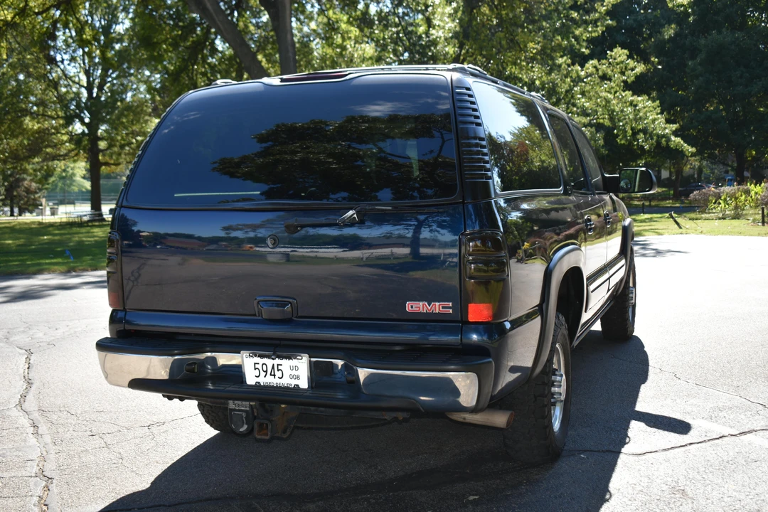 2004 GMC Yukon 2nd Gen - Image 19 of 31