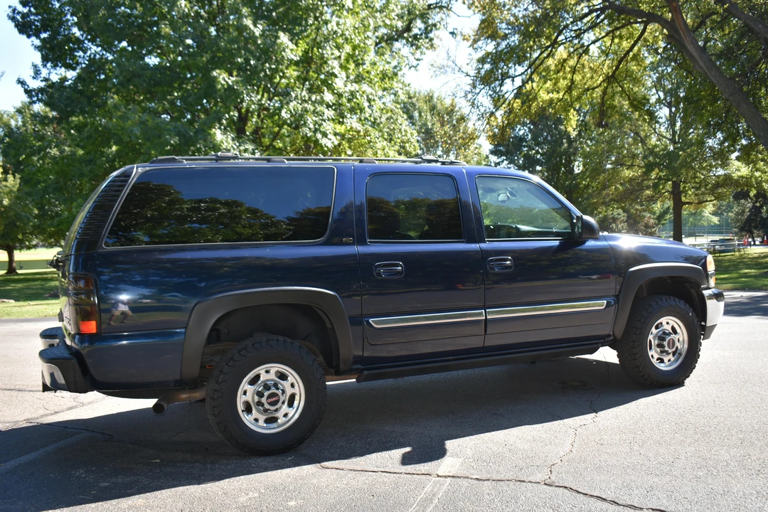 2004 GMC Yukon 2nd Gen - Image 24 of 31