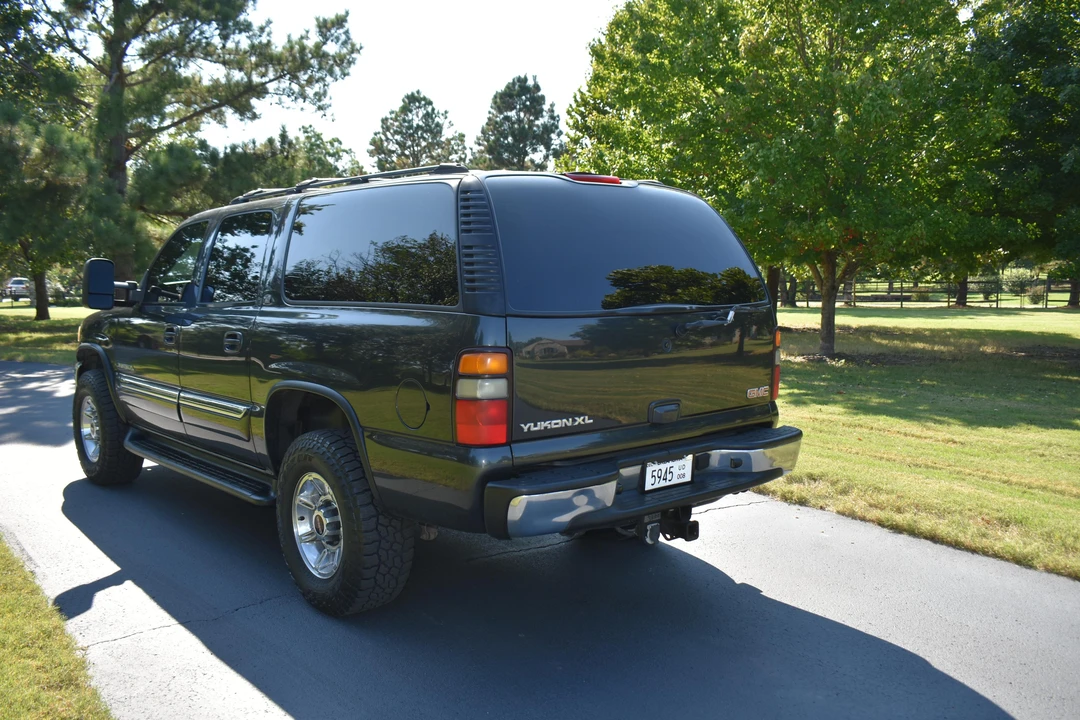 2004 GMC Yukon 2nd Gen - Image 13 of 31