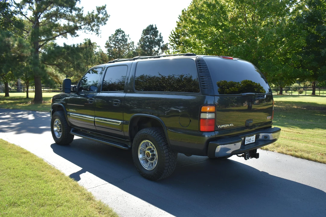 2004 GMC Yukon 2nd Gen - Image 12 of 31