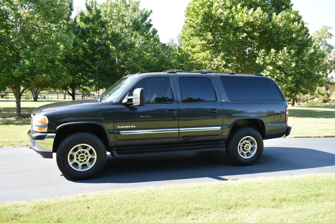 2004 GMC Yukon 2nd Gen - Image 9 of 31