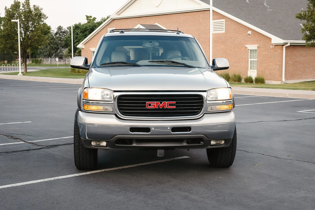 2004 GMC Yukon 2nd Gen - Image 3 of 31