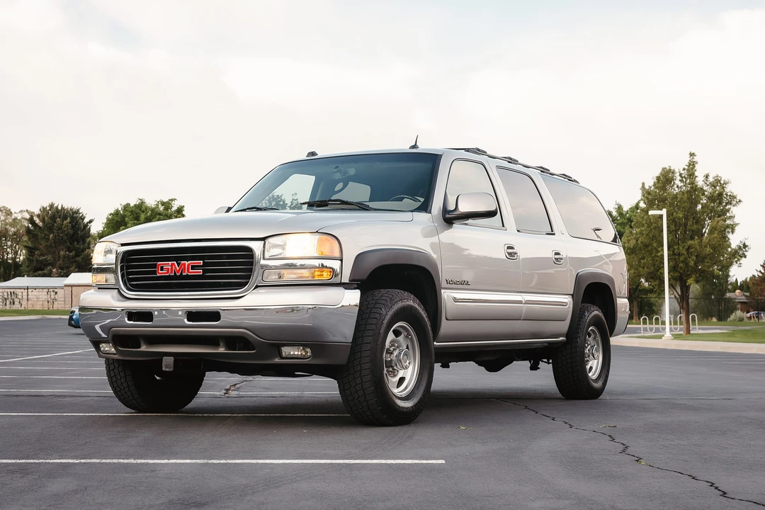 2004 GMC Yukon 2nd Gen - Image 2 of 31